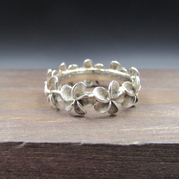 Size 8 Sterling Silver Rustic Multiple Flower Band - Picture 3 of 7